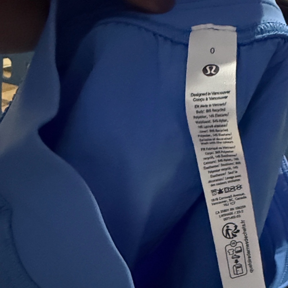 Lululemon Blue Perforated Joggers 0 NWT - Picture 5 of 5